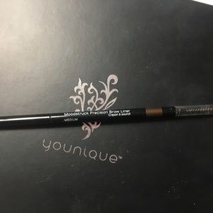 Younique Moodstruck Precision Brow Liner
